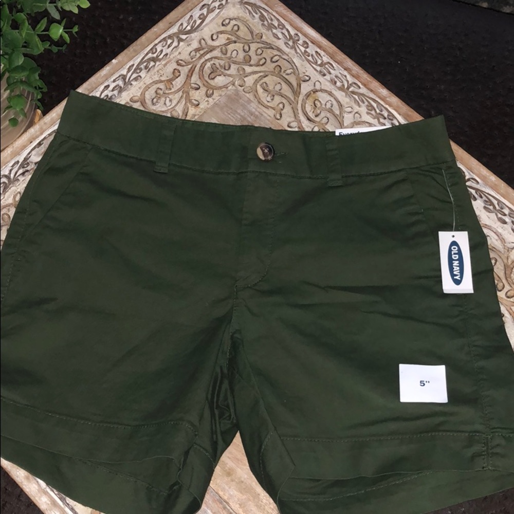 Old Navy shorts- size 6